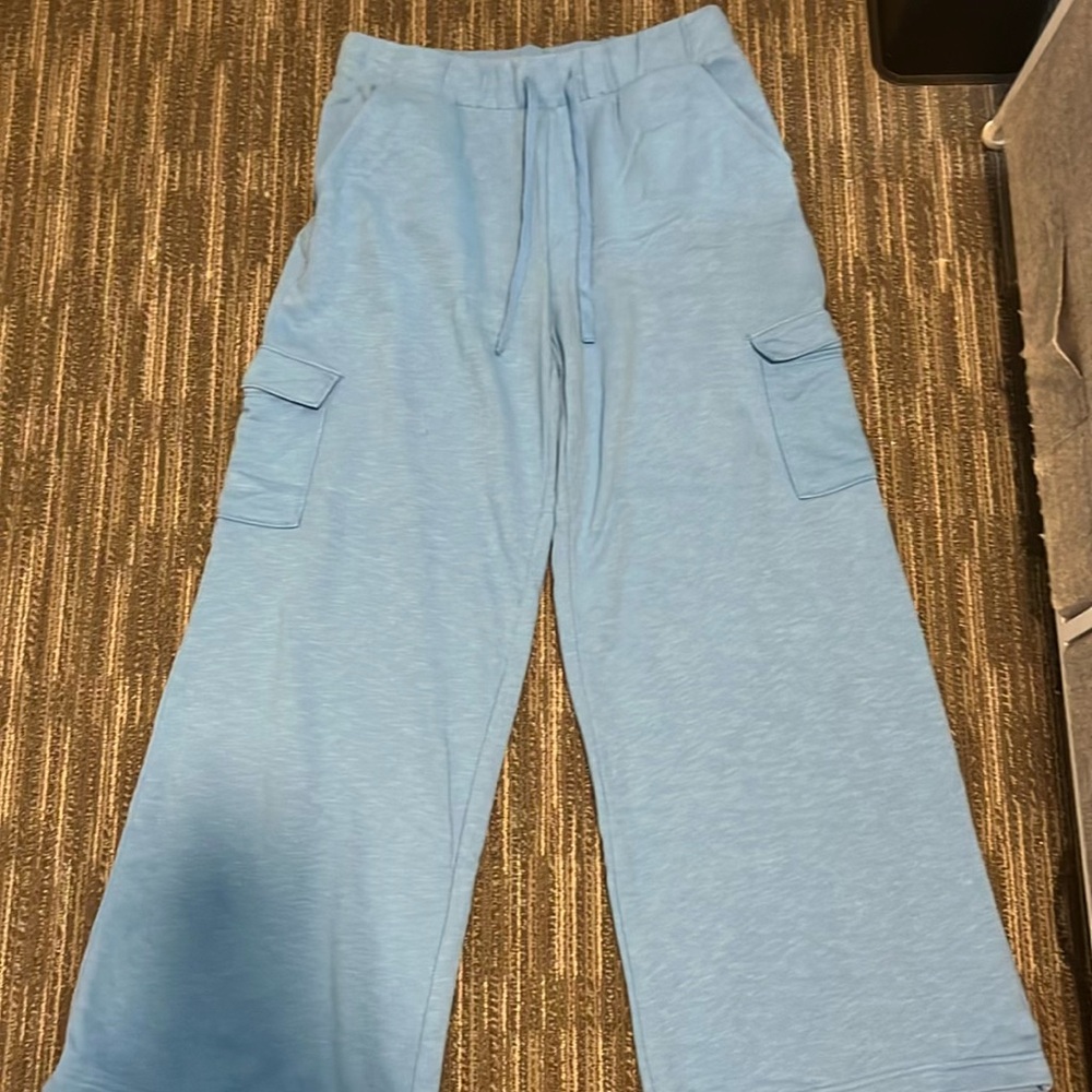 Colsie Cargo Wide Leg Sweatpants